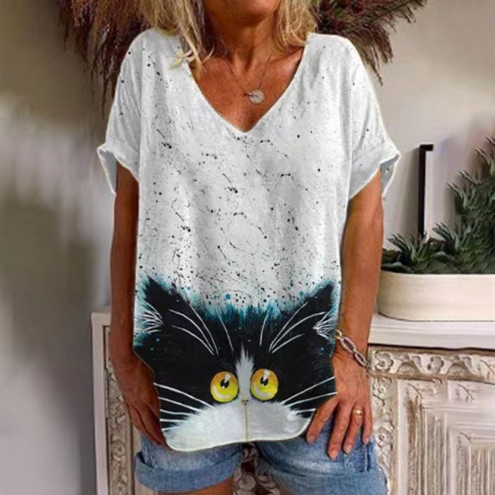 Retro catyle V-neck T-Shirt